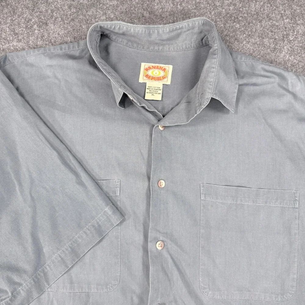 Banana Republic Mens XL Short Sleeve Button Up Shirt Blue Gray Cotton Vintage